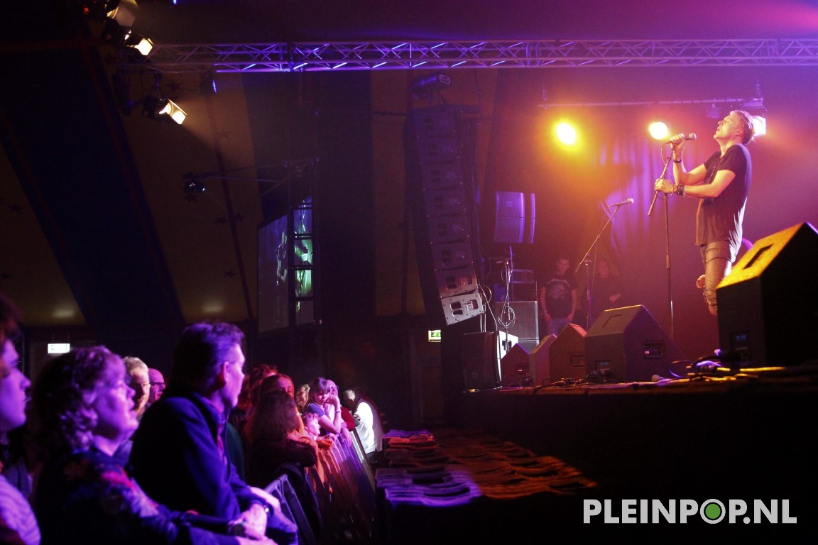 The Springsteen Experience    (16)